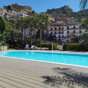 https://minerva-luxury-apartment-in-the-center-of-taormina.sicilyhotelsitaly.net